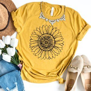 🌻Sunflower Super Soft T shirt - NEW - PLUS SIZE